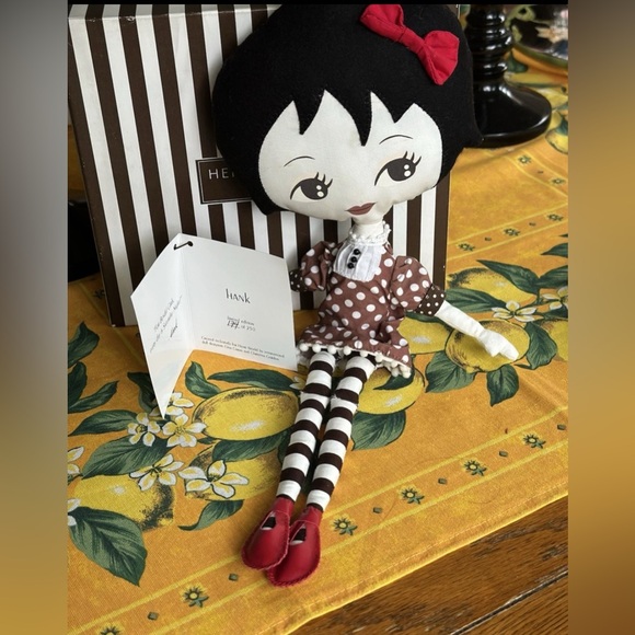 Gorgeous Iconic Henri Bendel Girl Limited Edition Collectible Doll #174/250 Hank - Picture 2 of 8